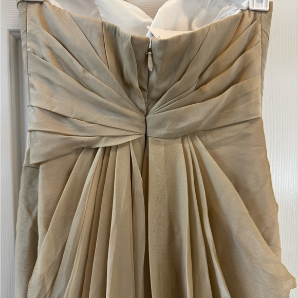 Elegant Strapless Beige Dress with Brooch size 10 - Picture 6 of 9